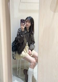小羽 158.40.C.20歲 #雙北 9000 三節24k 甜品店打工的小妹，平...